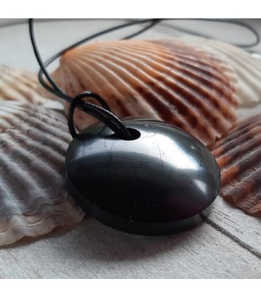 Pendentif "Regina" en Shungite