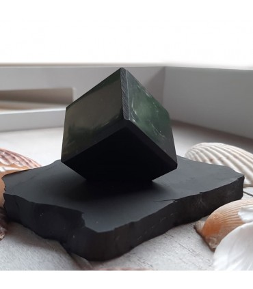 Cube avec support en Shungite