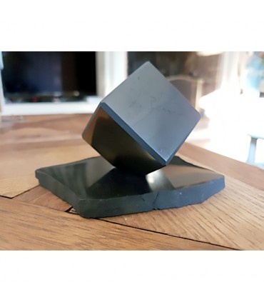 Cube avec support en Shungite
